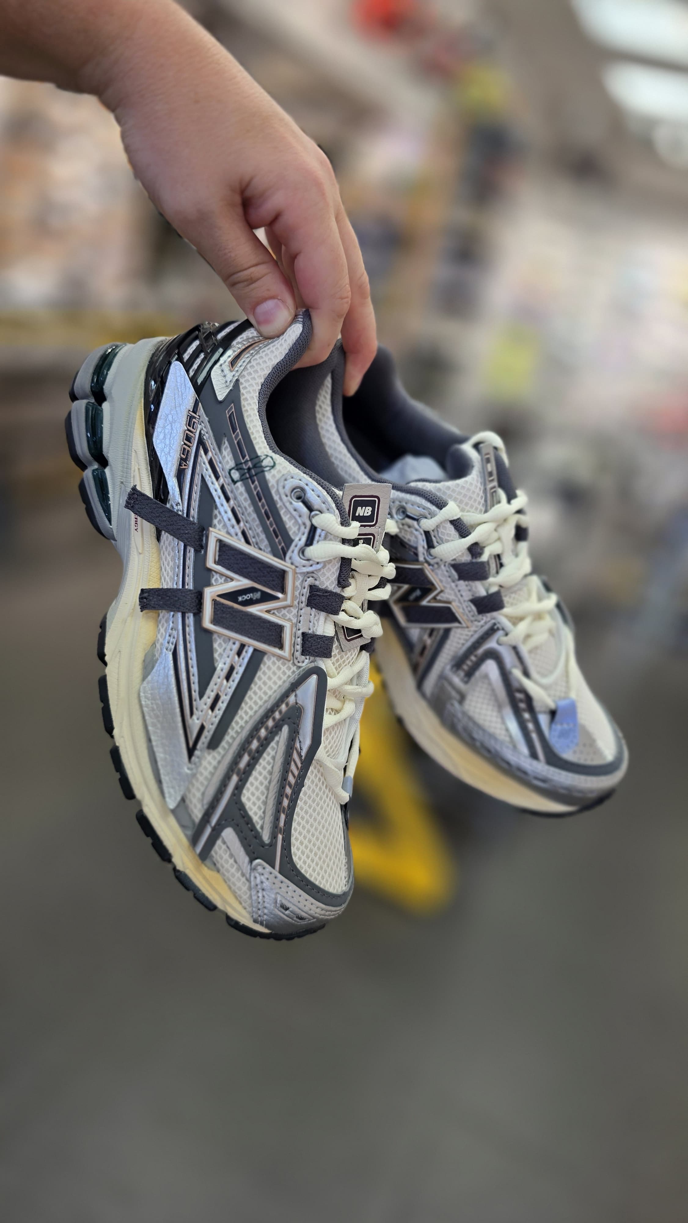 נעלי ניו באלאנס לגברים New Balance 1906AD